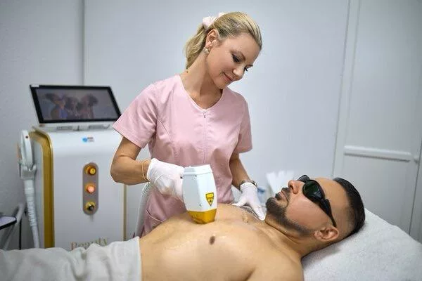 IPL SHR Diodenlaser Freiburg Behandlung bei Beauty is Yours